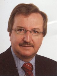 Dr. Bernd Schneidmüller